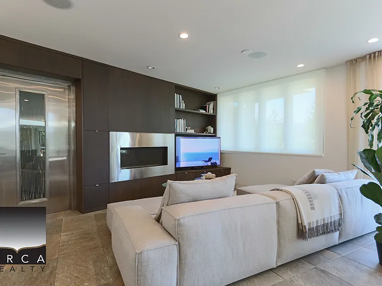 6173 Nelson Ave — Photo 10