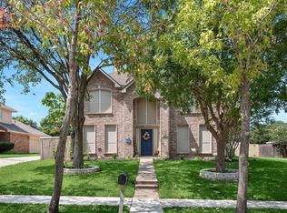 2068 Kamla Rd, Lewisville, TX 75067