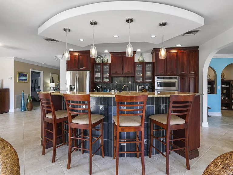 1925 Coral Gardens Dr — Photo 11