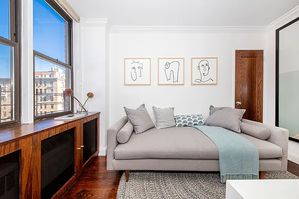 Sold by Compass | media 7