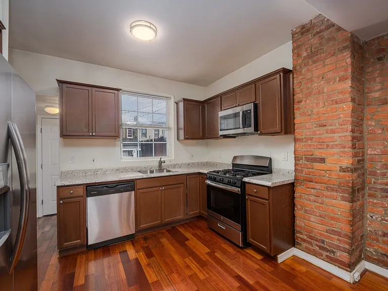 3218 E Lombard St — Photo 8