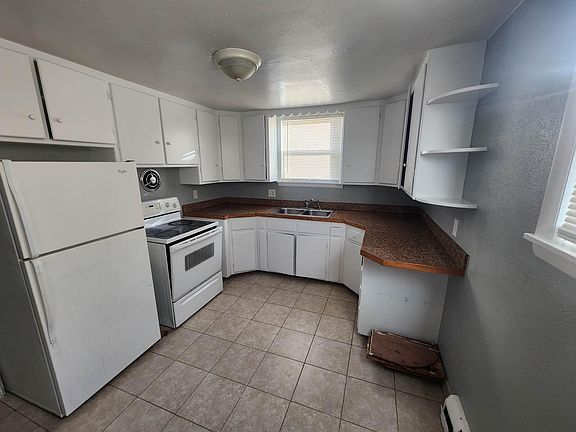 3rd image of 1126 14th Ave