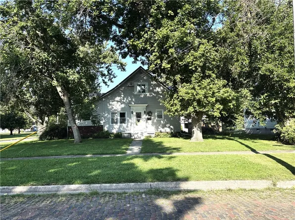 719 Kitchell Ave, Pana, IL 62557