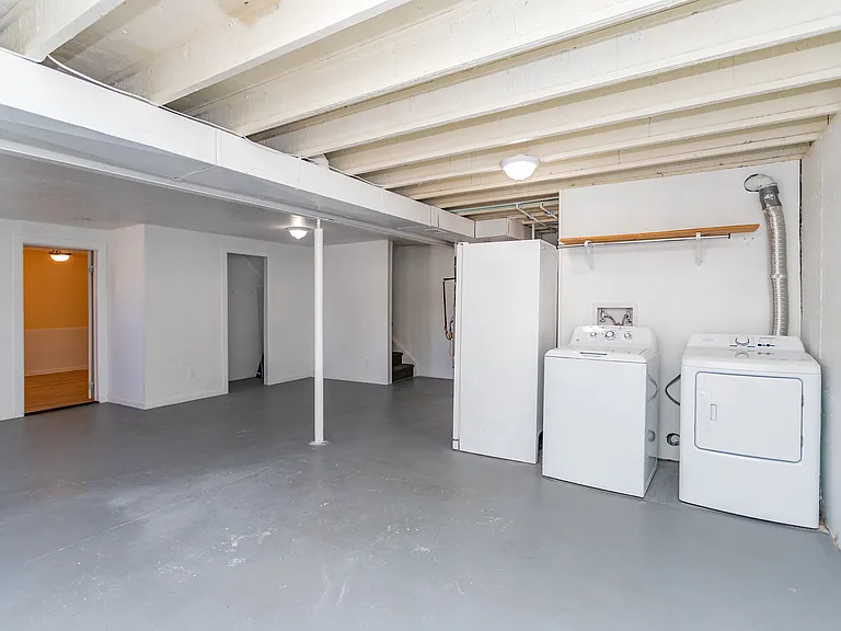 316 Cobblestone Dr — Photo 37
