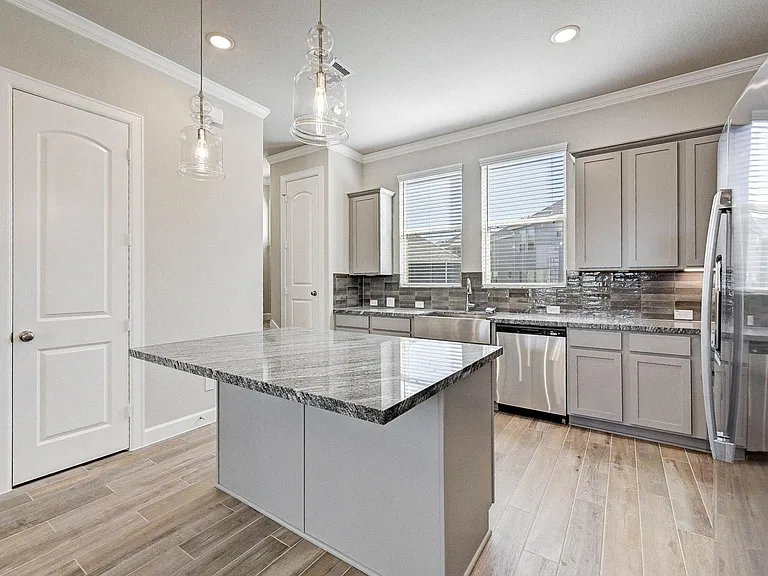 1918 Kirby Landing Dr — Photo 12