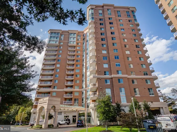 3101 N Hampton Dr APT 1618, Alexandria, VA 22302