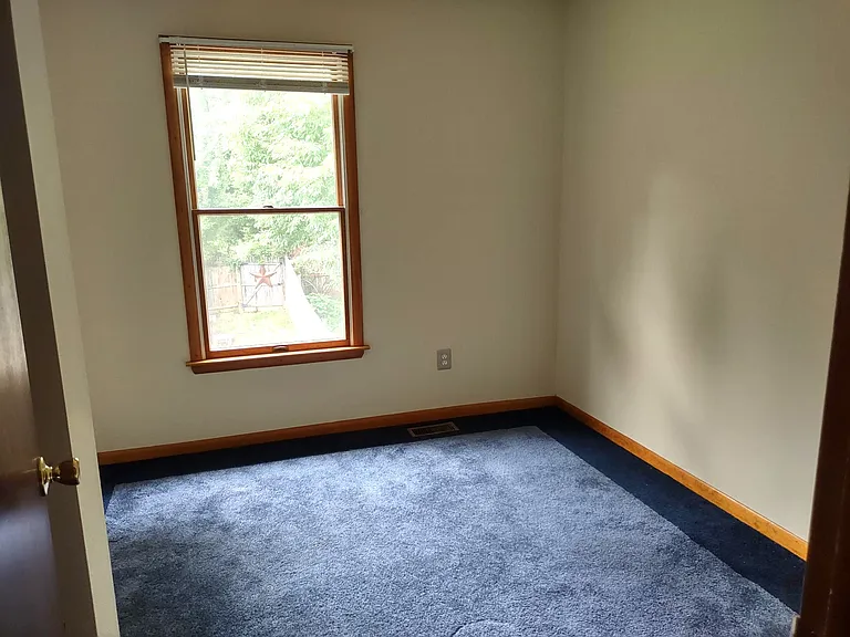 2208 Melrose Ln — Photo 21