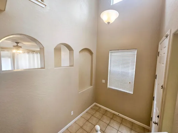 6653 E Braly Ave, Fresno, CA 93727