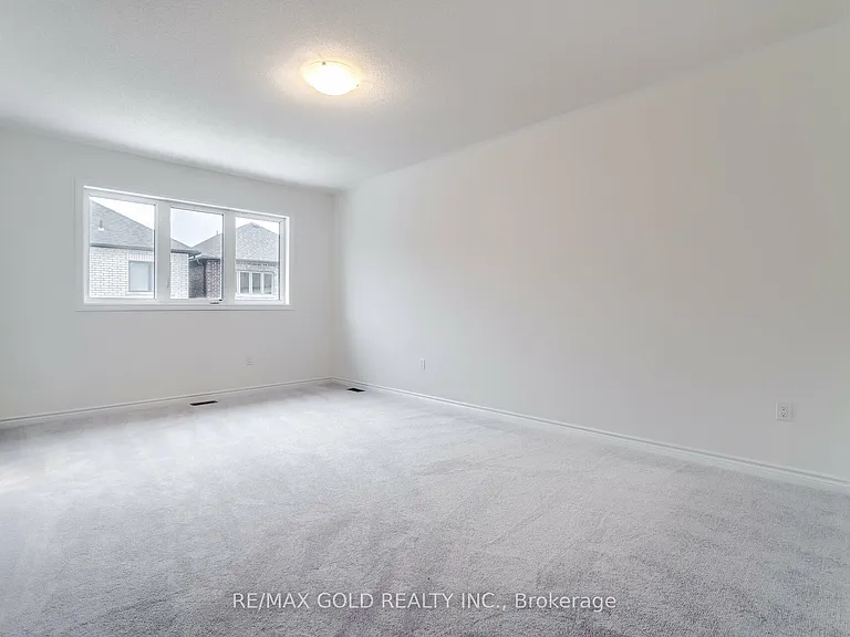 26 Del Grappa St — Photo 23