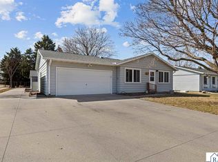3 Devonshire Pl, Mankato, MN 56001