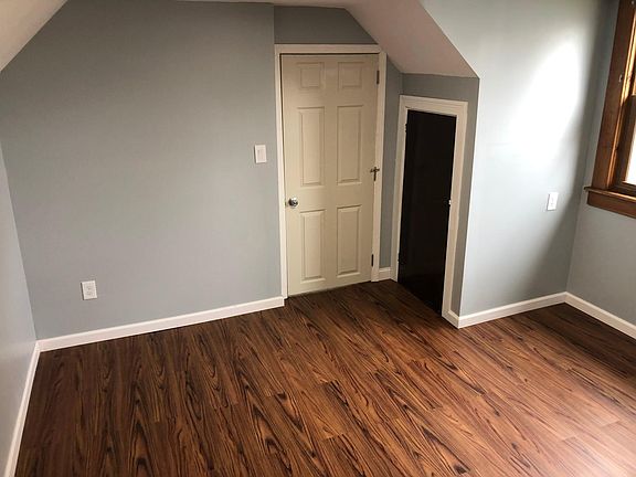 3rd image of 874 West Ave