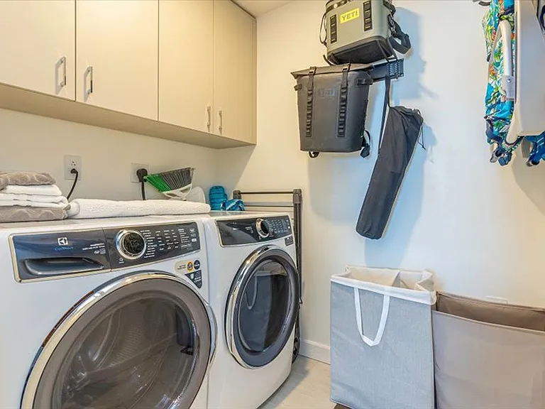 1100 Ala Moana Blvd #1401 — Photo 4