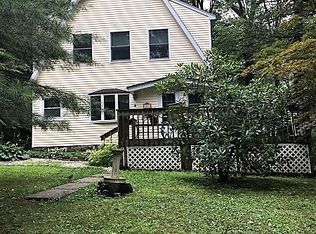 14 Freehold Ct, Hewitt, NJ 07421