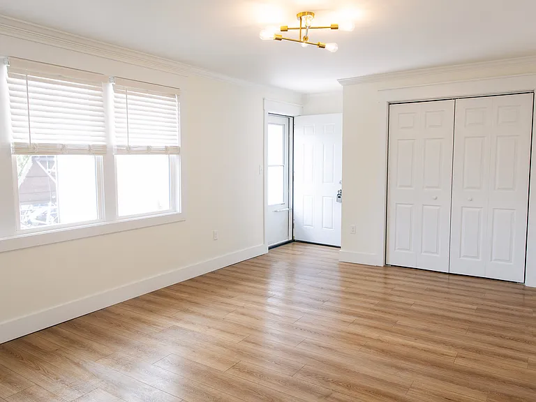 27-29 N Main St #4 — Photo 6