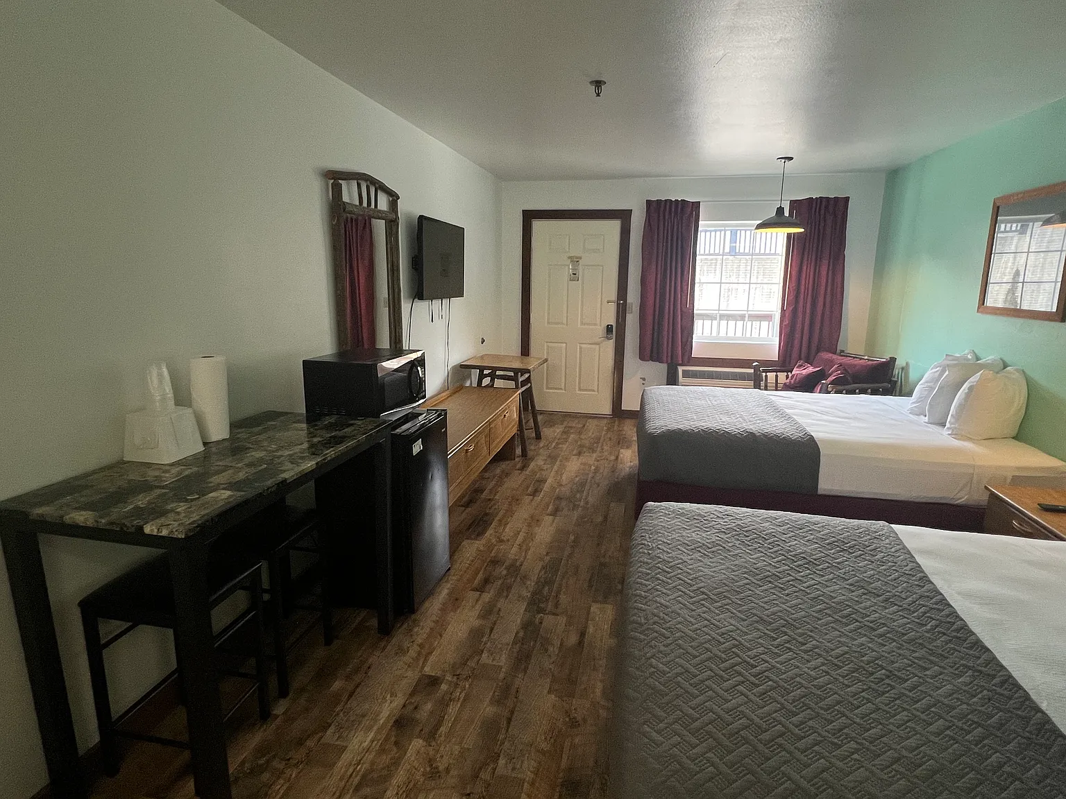 1 bed, 288 sqft, $700 — Photo 2