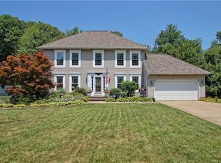 9915 Weathersfield Dr, Mentor, OH 44060