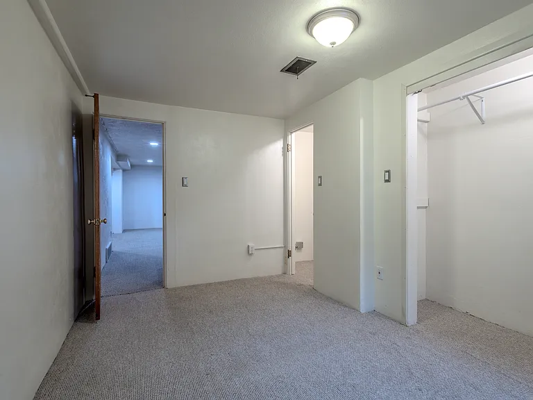 1124 E San Miguel St — Photo 29