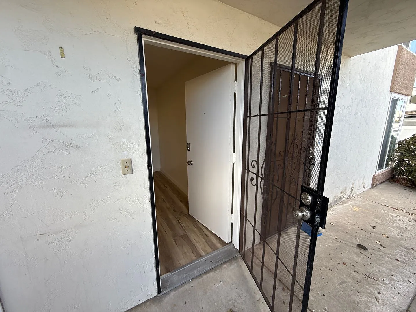 4605 Voltaire Street — Photo 3