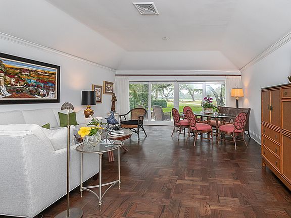 3rd image of 453 Village Ln