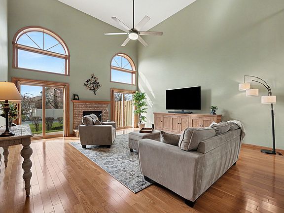 4th image of 8027 Enclave Ln