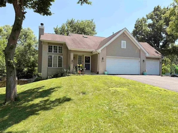 3476 Valley Woods Dr, Cherry Valley, IL 61016