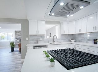 1684 W Chateau Pl, Anaheim, CA 92802