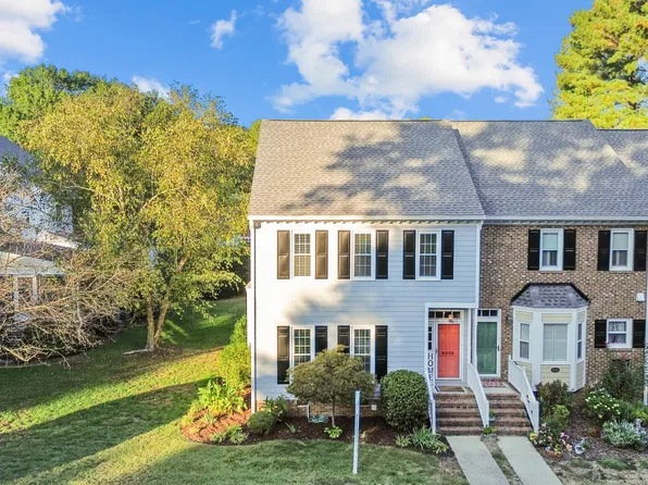 8338 Wycombe Ln, Raleigh, NC 27615