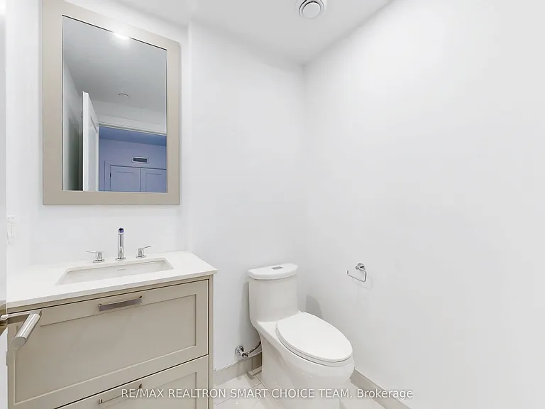 10 Inn On The Park Dr #212 — Photo 12