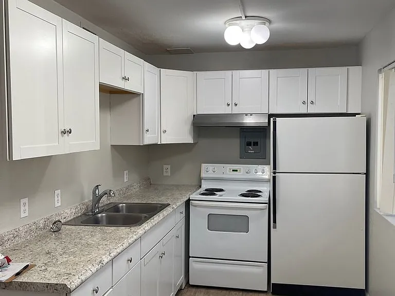 2720 McCulloch Blvd N — Photo 5