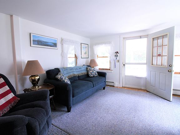 5th image of 30 Pequot Avenue