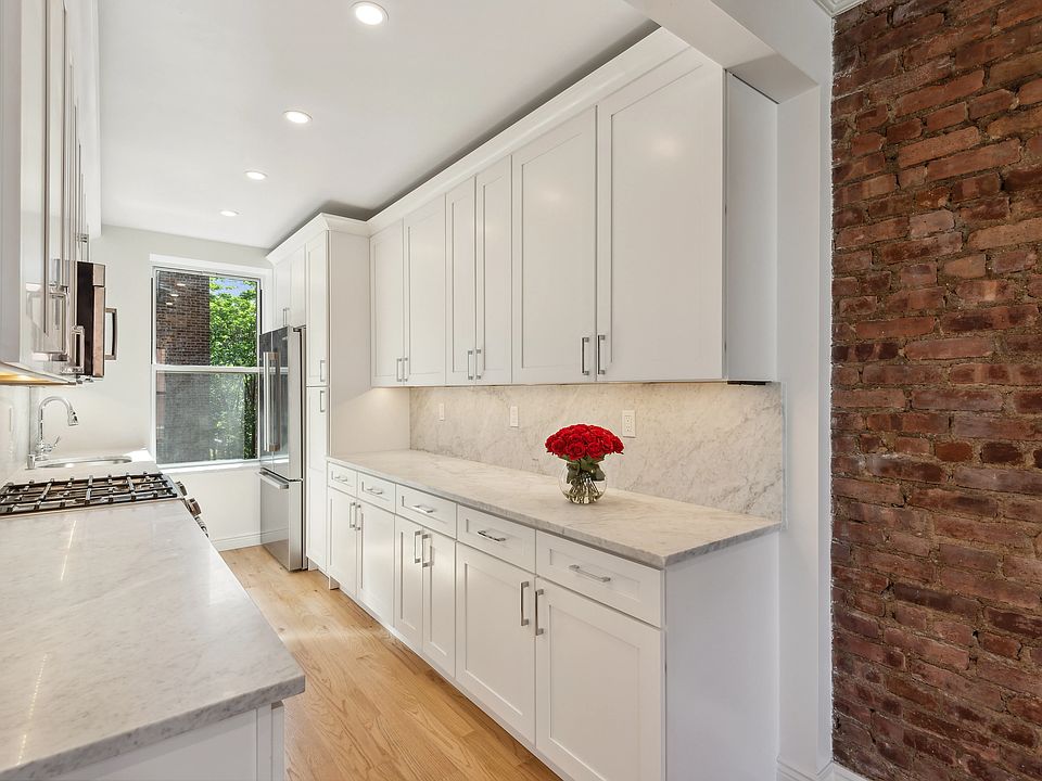 1st image of 624 W 207th St APT 42