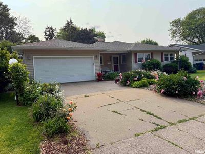 2816 Forest Rd, Davenport, IA, 52803