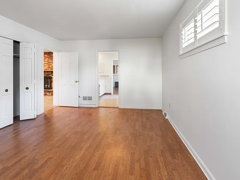 101 Roseneath Ave — Photo 11