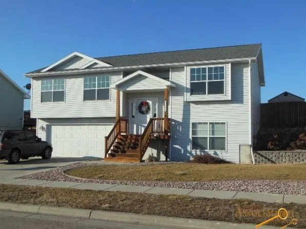 4633 Three Rivers Dr, Rapid City, SD 57701
