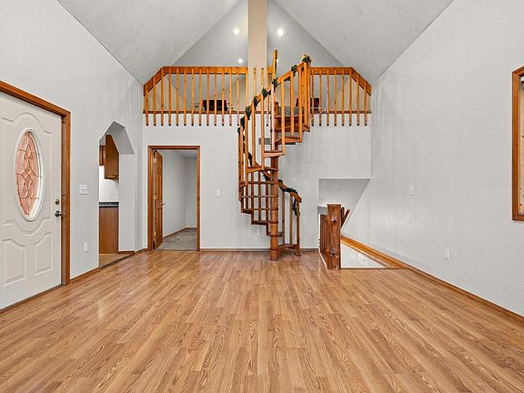 5th image of 120 Midway STREET