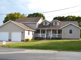 23794 Jenkins Rd, Hermitage, MO 65668