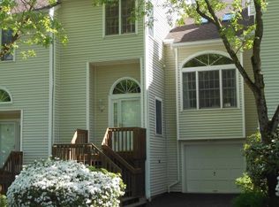 8 Erin Way, Lincoln Park, NJ 07035