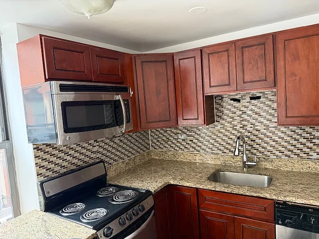 234 Hudson St #2 — Photo 1