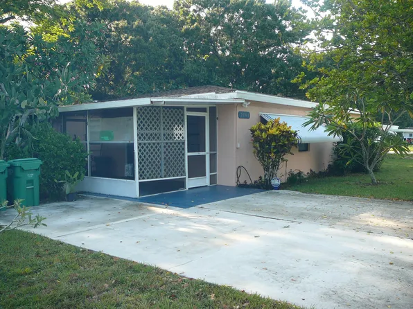 2101 S 33rd Street, Fort Pierce, FL 34947