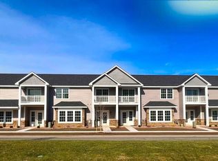 3392 Summers Gate Dr, Baldwinsville, NY 13027