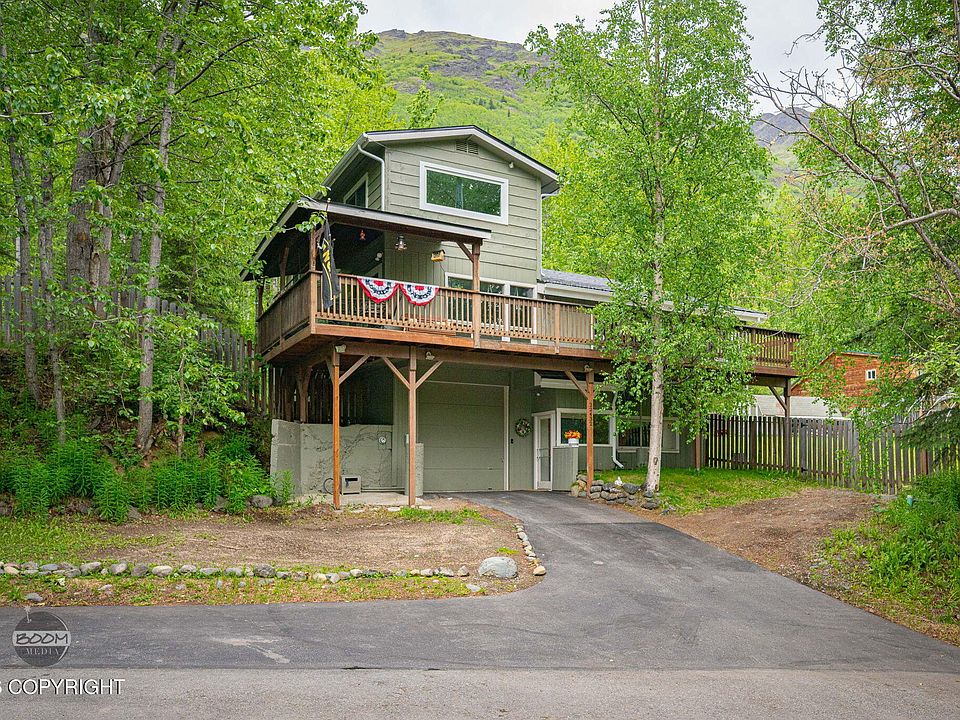 1st image of 22432 Glacier View Dr