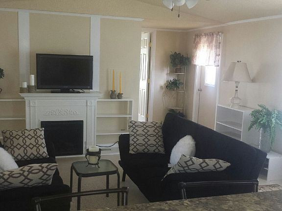 3rd image of 85 Lake Griffin Dr