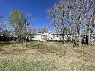 335 Apple Blossom St, Bosque Farms, NM 87068