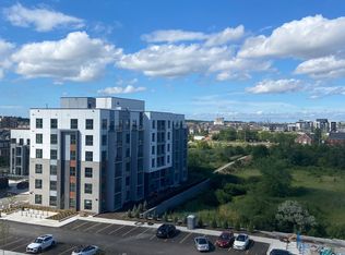 95 Dundas St W #615, Oakville, ON L6M4L9