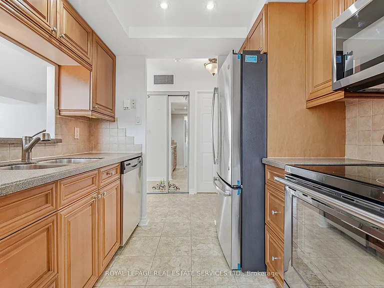 285 Enfield Pl #604 — Photo 11