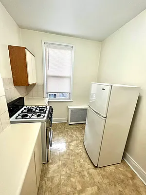 Rented by Amorelli Realty | media 2
