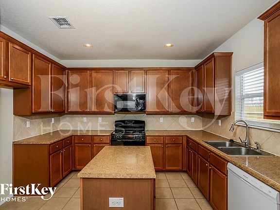 5th image of 12111 Karnes Way