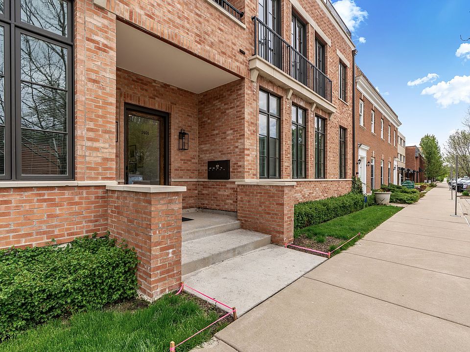 1st image of 1401 N Western Ave #12