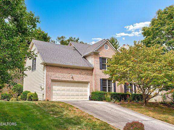 3rd image of 8321 White Ash Ln