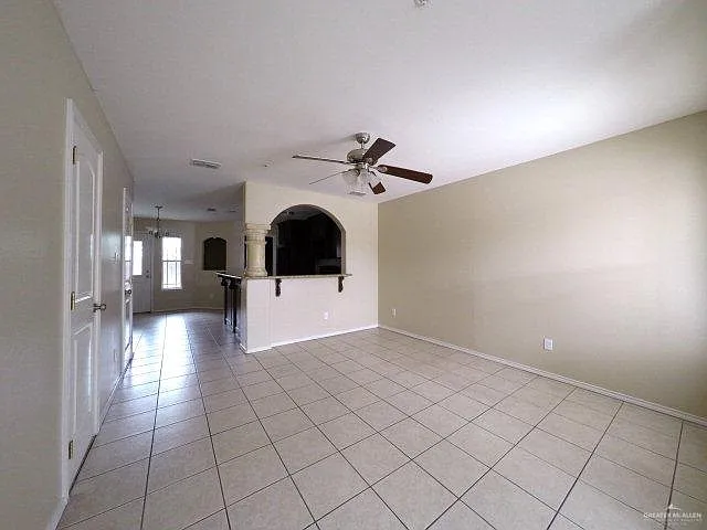 Building Photo - 400 S 49th St #2